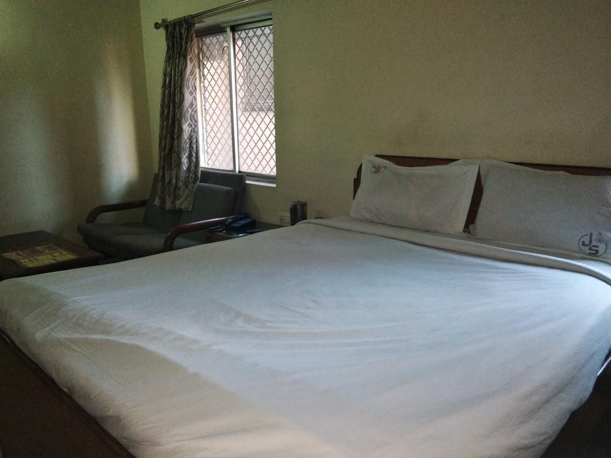 Hotel Jaysanthi Ooty Eksteriør bilde
